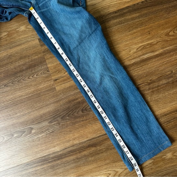 Ariat Women's Straight Leg Jeans - Blue Denim - Picture 8 of 8